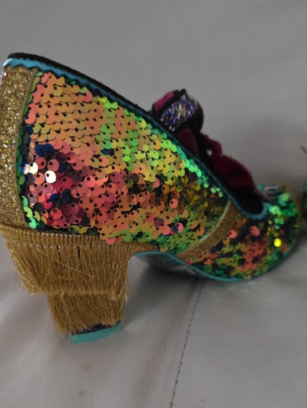 Disney Aladin & Jasmine Shoes Amazing Textures NIB Size 9 - Picture 5 of 15